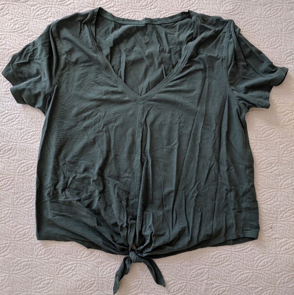 Lululemon tie front crop top